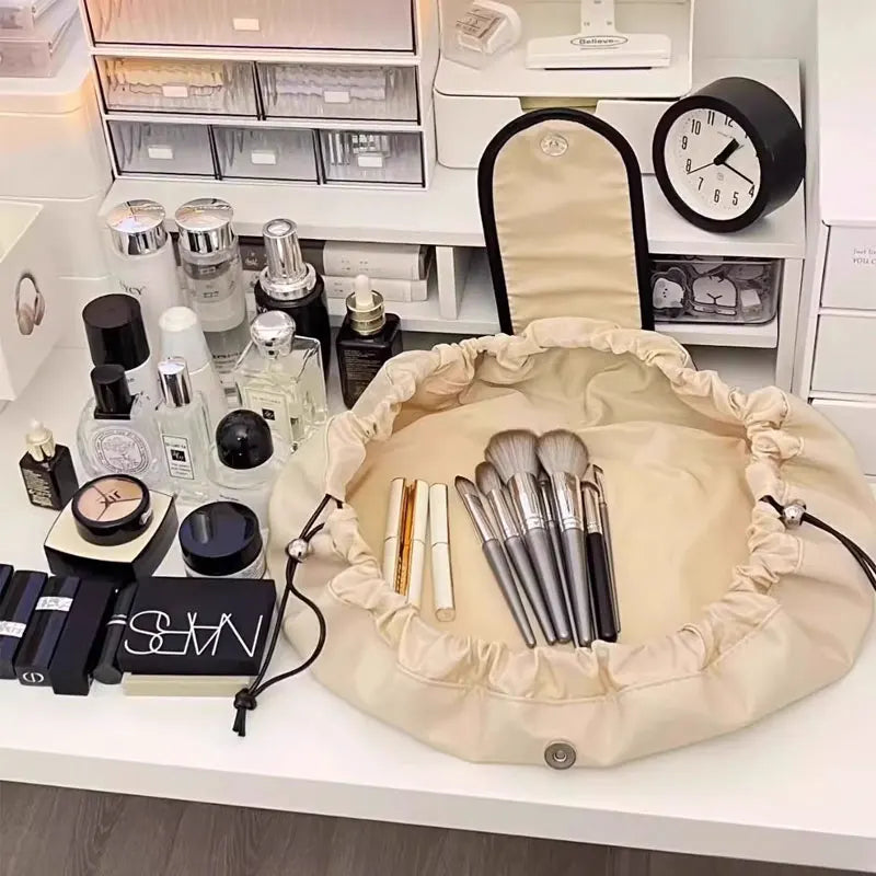 Portable makeup bag